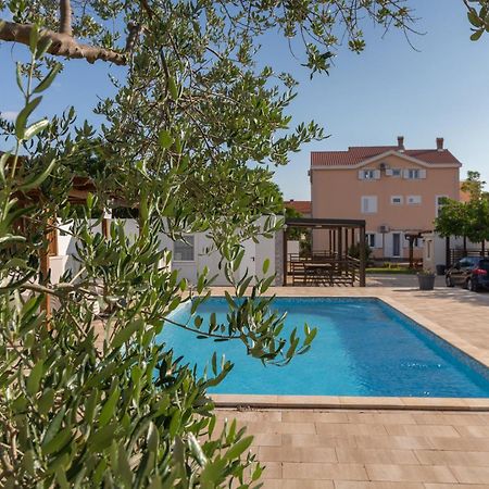 Bungalov Medanic - Private Pool Привлака Екстериор снимка
