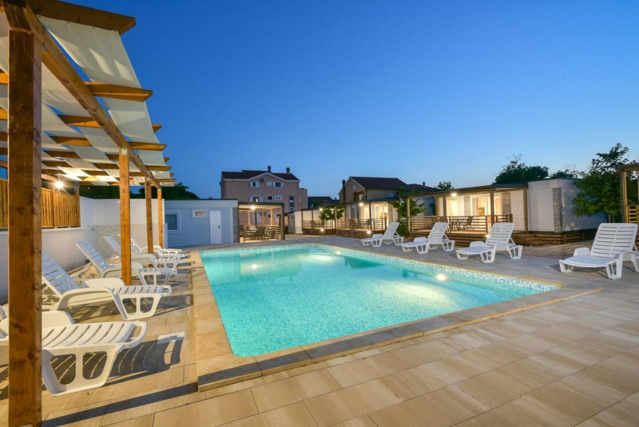 Bungalov Medanic - Private Pool Привлака Екстериор снимка