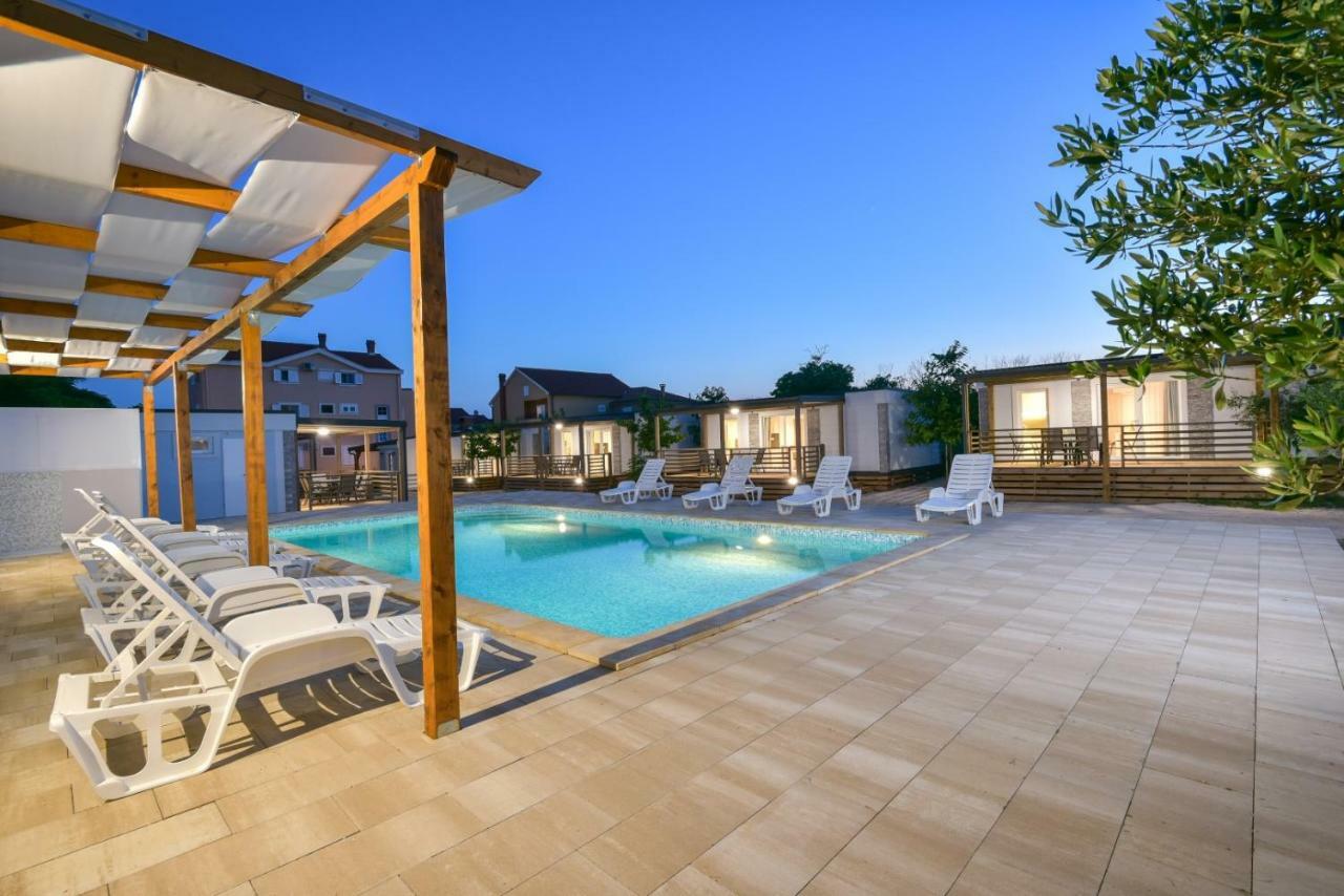 Bungalov Medanic - Private Pool Привлака Екстериор снимка