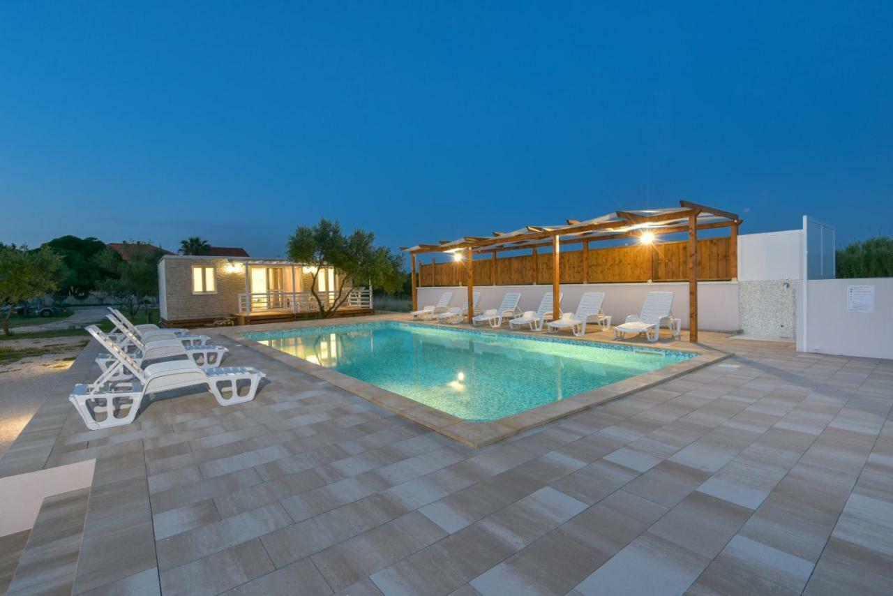 Bungalov Medanic - Private Pool Привлака Екстериор снимка