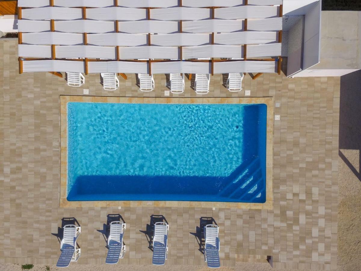 Bungalov Medanic - Private Pool Привлака Екстериор снимка